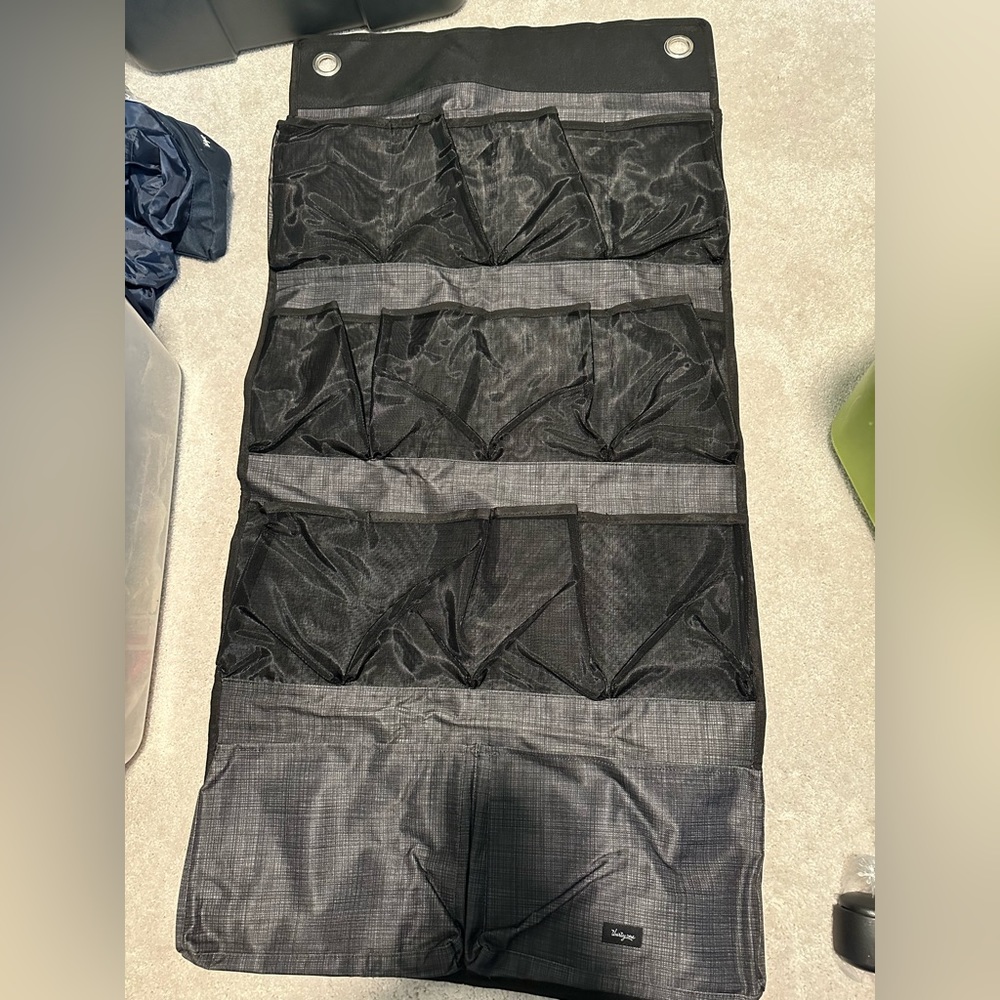 Thirty-One Hang Up Space Organizer Black Cross Pop NEW